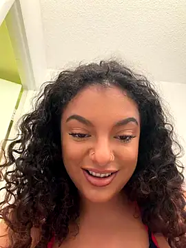 Snapshot of allybluee777 chatting on November 4, 2025, 4:28 pm allybluee777 online show from November 4, 2025, 4:28 pm