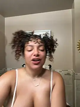 allybluee777 online show from February 19, 2026, 1:29 pm