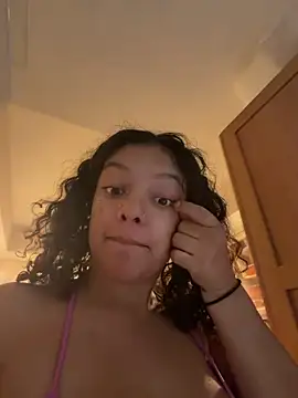 allybluee777 online show from June 4, 2026, 9:32 pm