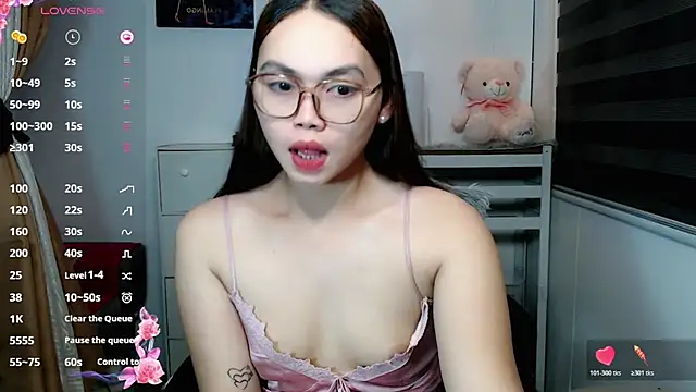  Jenniyah  online show from November 20, 2025, 1:39 am