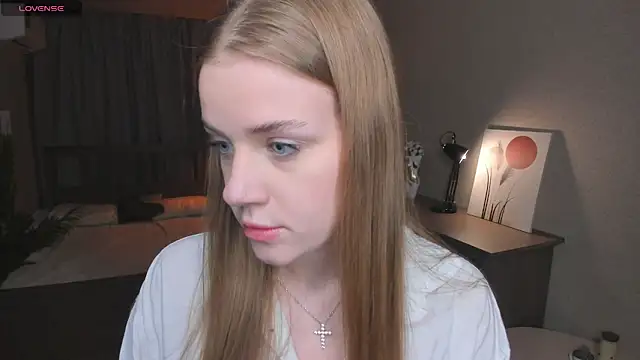 OdellaFrake online show from December 3, 2025, 7:23 pm