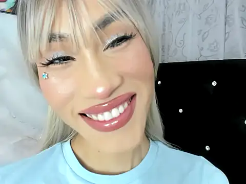 samara novice18 online show from November 13, 2025, 7:57 pm