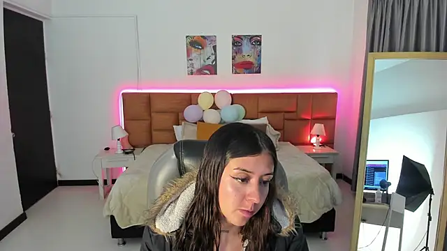 Snapshot of Catti_Brie chatting on May 14, 2026, 11:39 am Catti Brie online show from May 14, 2026, 11:39 am