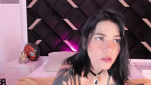 kate cass online show from October 17, 2025, 3:31 am