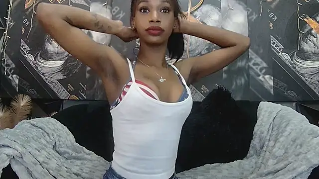 Lilmisbaddyxxx online show from May 6, 2026, 6:02 pm