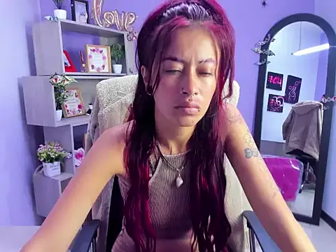 Snapshot of Kataleya_Luck chatting on November 6, 2025, 3:29 am Kataleya Luck online show from November 6, 2025, 3:29 am