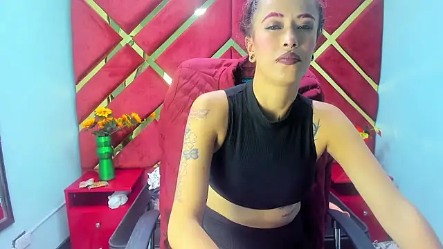 Snapshot of Kataleya_Luck chatting on November 18, 2025, 3:45 am Kataleya Luck online show from November 18, 2025, 3:45 am