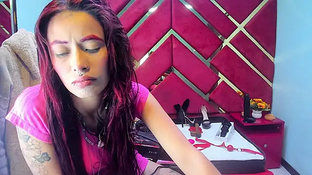 Snapshot of Kataleya_Luck chatting on November 26, 2025, 3:29 am Kataleya Luck online show from November 26, 2025, 3:29 am