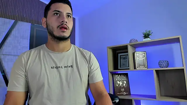 Axel grey  online show from April 18, 2026, 12:31 pm