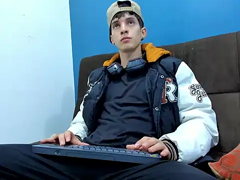 Jheampiiero online show from February 2, 2026, 8:51 pm