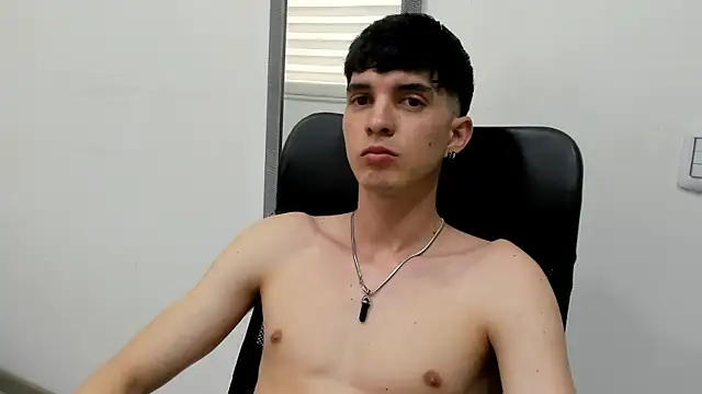 Jheampiiero online show from April 10, 2026, 8:35 pm