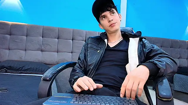 Jheampiiero online show from May 20, 2026, 2:12 pm