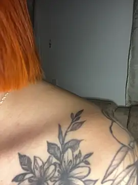 Alysson LS online show from November 19, 2025, 2:22 am