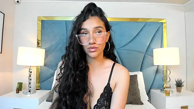 ValentiinaCruz online show from September 21, 2025, 7:48 pm