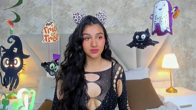 ValentiinaCruz online show from October 31, 2025, 10:55 pm