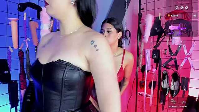 VictoryaLiah BDSM online show from September 10, 2025, 11:54 am