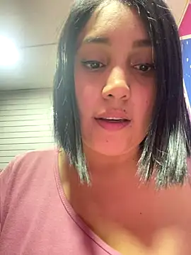 Snapshot of caroline__muller chatting on October 6, 2025, 12:19 am caroline muller online show from October 6, 2025, 12:19 am