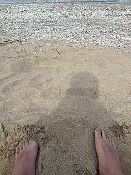 Jonypink10 online show from April 13, 2026, 1:05 pm