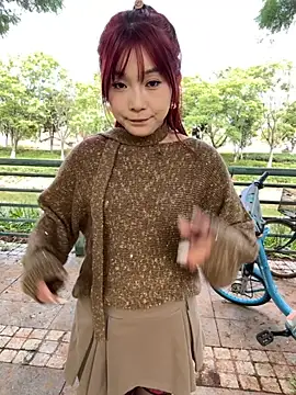 xiaoqiao ss online show from November 6, 2025, 3:51 am