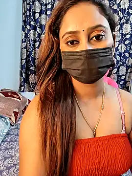 Cute-lusi online show from October 4, 2025, 7:45 pm