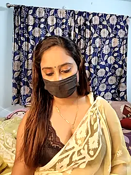 Cute-lusi online show from October 29, 2025, 3:36 pm