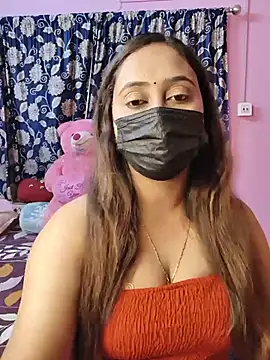 Cute-lusi online show from July 27, 2026, 7:10 pm