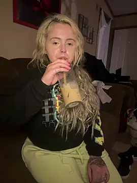 JuicyExxxperience online show from February 26, 2026, 2:49 pm