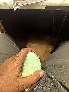 hotboy43339 online show from January 16, 2026, 8:51 am