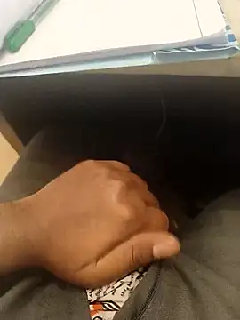 hotboy43339 online show from March 3, 2026, 4:18 am