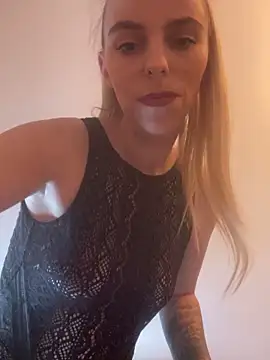 BrumeLove online show from April 8, 2026, 9:31 am