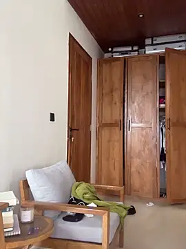 auriangel online show from February 5, 2026, 3:44 am