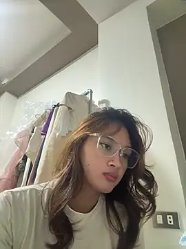 LanySylvia online show from April 3, 2026, 6:55 am