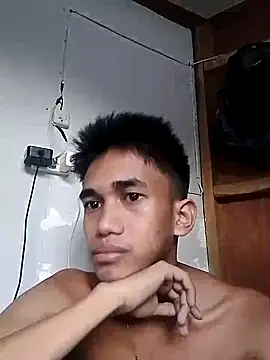 Snapshot of charlie0728 chatting on September 26, 2025, 9:52 pm charlie0728 online show from September 26, 2025, 9:52 pm