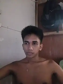 Snapshot of charlie0728 chatting on October 7, 2025, 3:53 pm charlie0728 online show from October 7, 2025, 3:53 pm