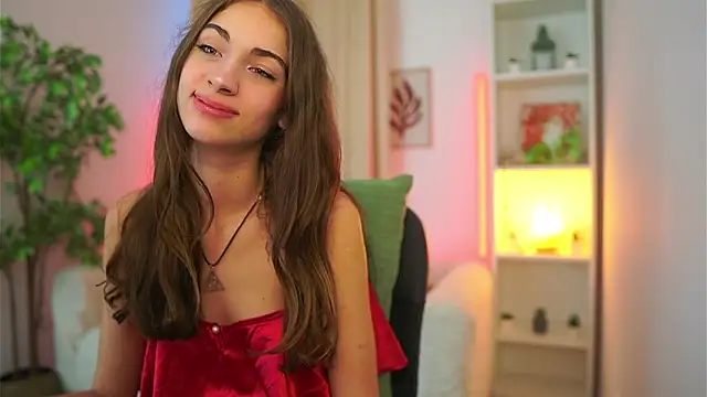 Sophie  Nice online show from September 27, 2025, 2:44 pm
