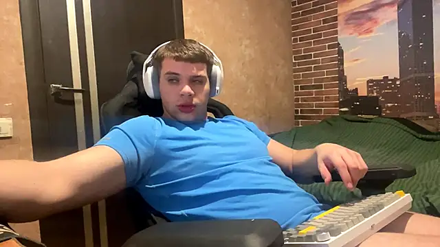 MusclePhantom online show from February 26, 2026, 9:58 pm