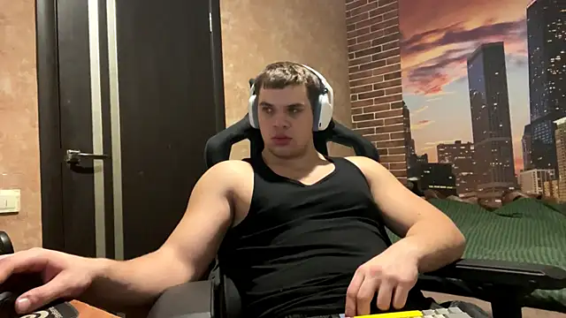 MusclePhantom online show from March 6, 2026, 9:44 pm