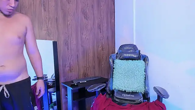 juanmechanic  online show from October 12, 2025, 5:06 am