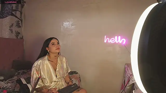 Snapshot of Lali_HOtt chatting on April 15, 2026, 7:58 pm Lali HOtt online show from April 15, 2026, 7:58 pm