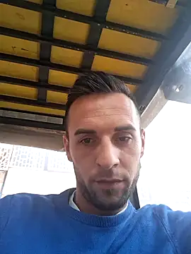 Necunoscutul001 online show from September 10, 2025, 6:24 am