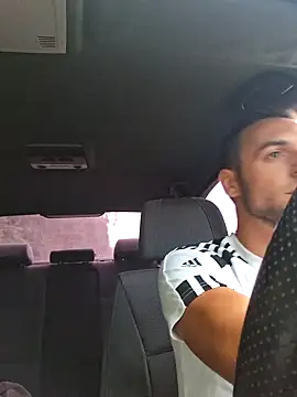 Necunoscutul001 online show from September 14, 2025, 4:44 am