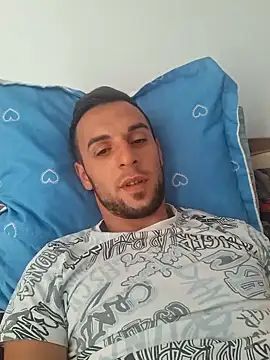 Necunoscutul001 online show from September 15, 2025, 6:46 am