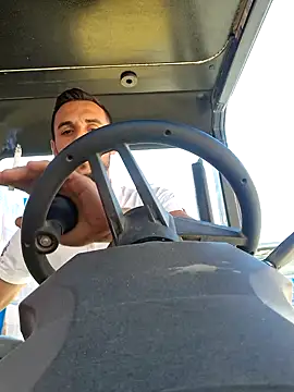 Necunoscutul001 online show from September 16, 2025, 10:16 am