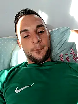 Necunoscutul001 online show from September 22, 2025, 6:04 am