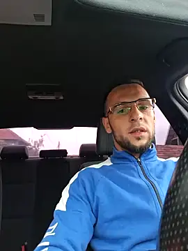 Necunoscutul001 online show from September 27, 2025, 6:18 am