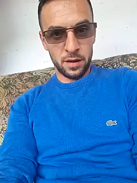 Necunoscutul001 online show from October 14, 2025, 12:17 pm