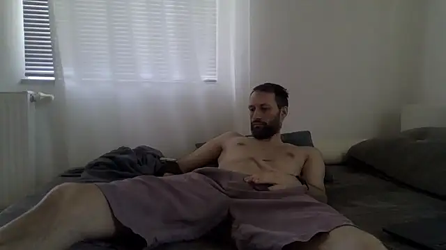 XLBarehengst online show from March 6, 2026, 12:12 pm