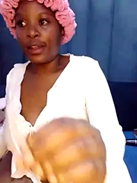 MrsMxx25 online show from October 23, 2025, 8:40 pm