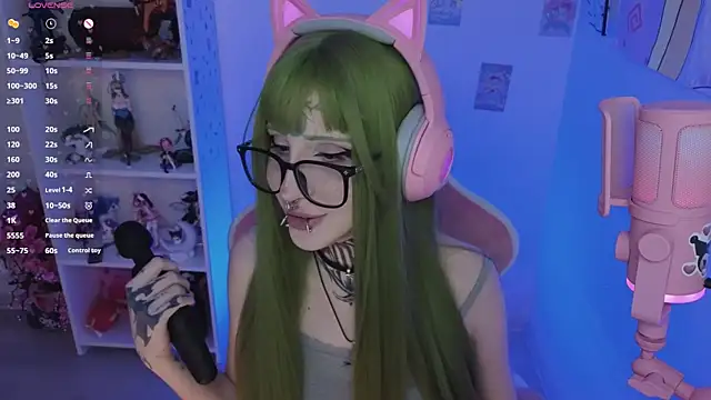 Nana stolass online show from May 7, 2026, 5:29 pm