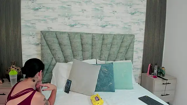 ShanelEvans online show from September 27, 2025, 7:08 pm